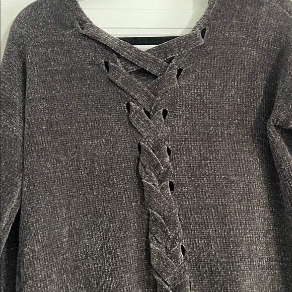 LIGHTLY WORN | Pink Rose Olive Women's Sweater - Picture 4 of 5